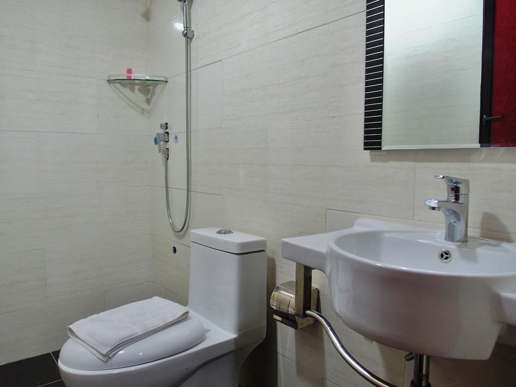 Classic Kinabalu Hotel Кота-Кинабалу Экстерьер фото
