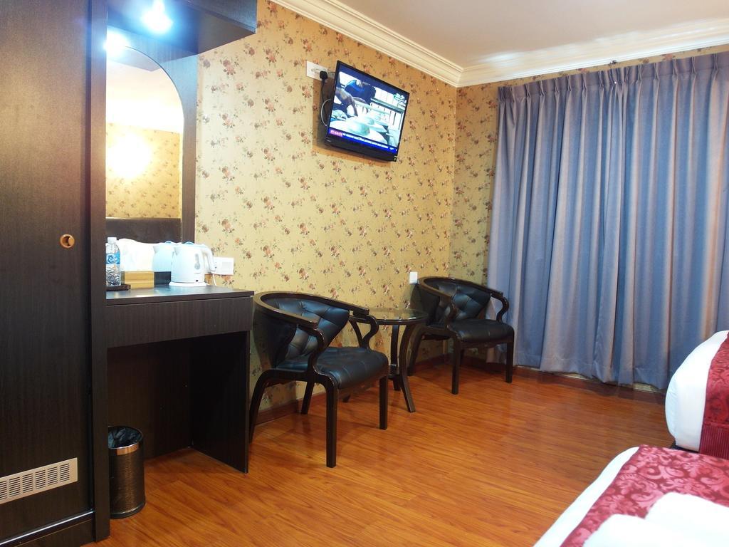 Classic Kinabalu Hotel Кота-Кинабалу Экстерьер фото