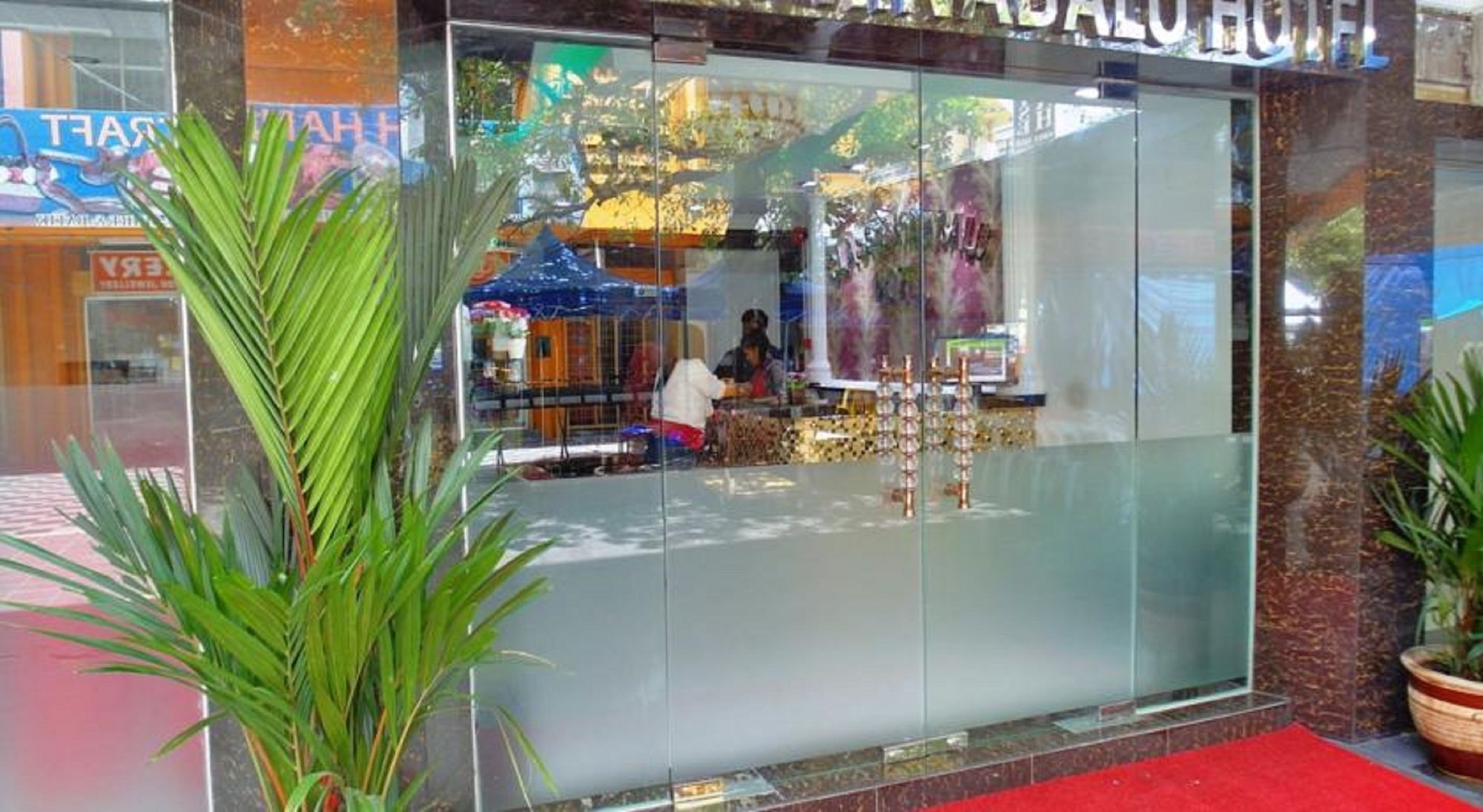 Classic Kinabalu Hotel Кота-Кинабалу Экстерьер фото